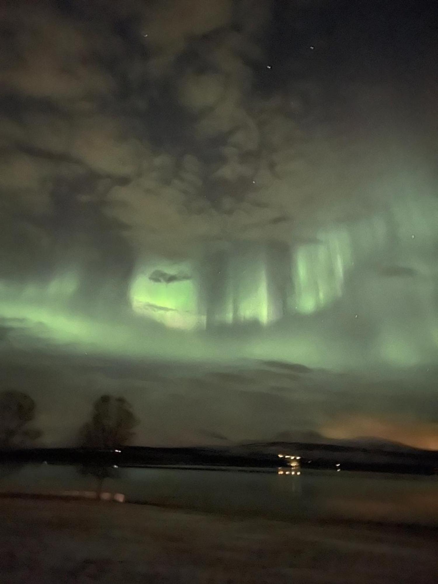 Hus Med Egen Strandlinje Tromsø Exterior foto