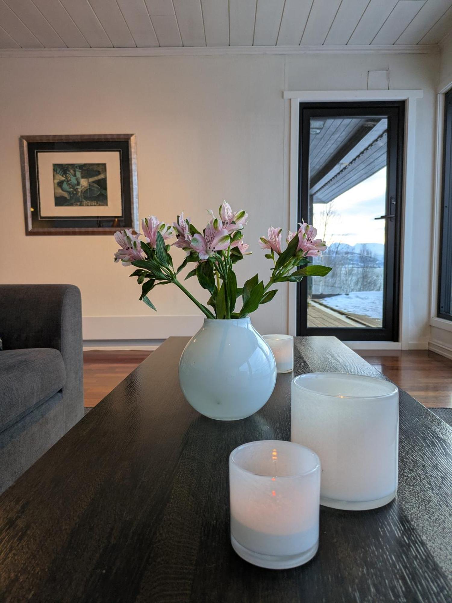 Hus Med Egen Strandlinje Tromsø Exterior foto